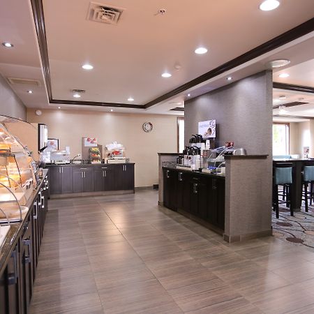 Holiday Inn Express Hotel & Suites Vernon By Ihg Екстер'єр фото