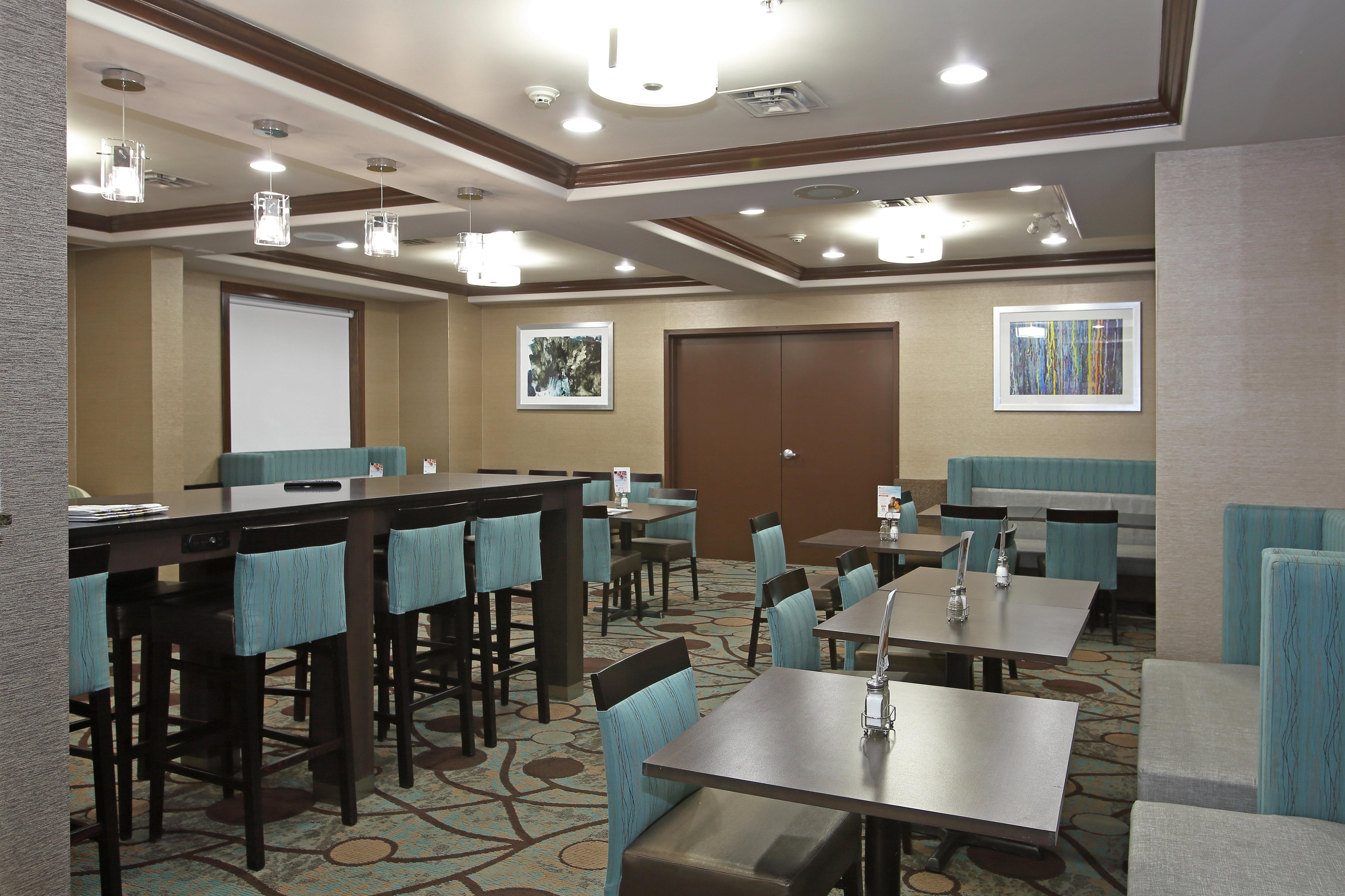 Holiday Inn Express Hotel & Suites Vernon By Ihg Екстер'єр фото