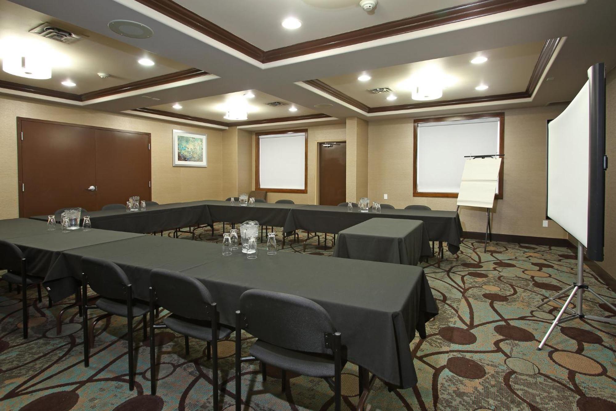 Holiday Inn Express Hotel & Suites Vernon By Ihg Екстер'єр фото