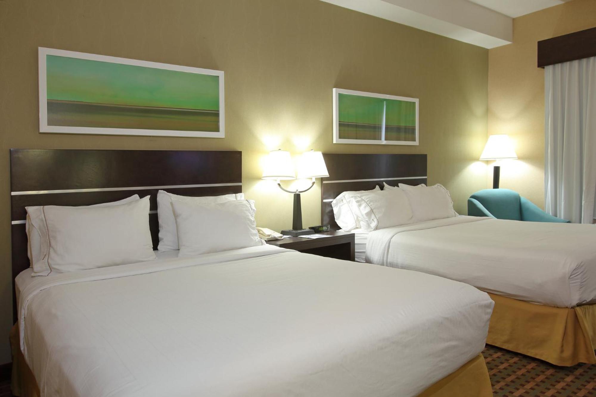 Holiday Inn Express Hotel & Suites Vernon By Ihg Екстер'єр фото